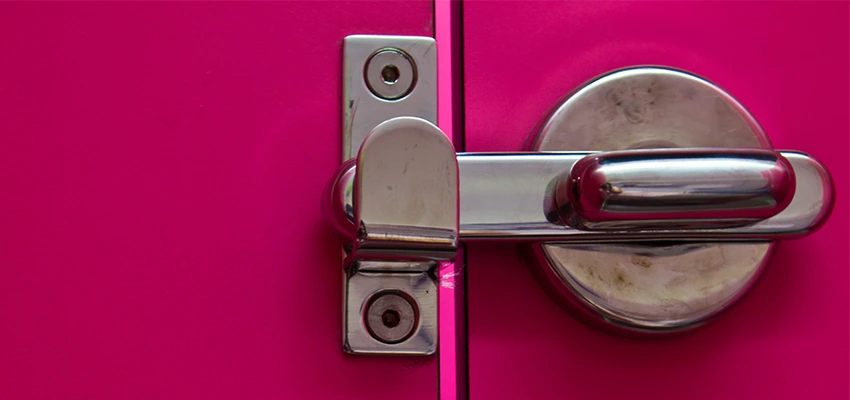 Childproof Gate Lock in Tracy, California